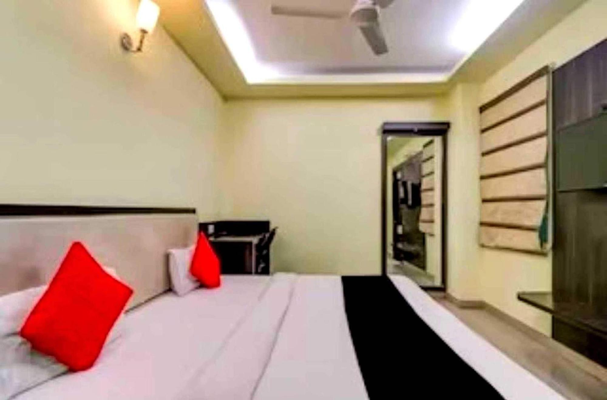 Collection O Hotel Kashi Inn Varanasi Ngoại thất bức ảnh